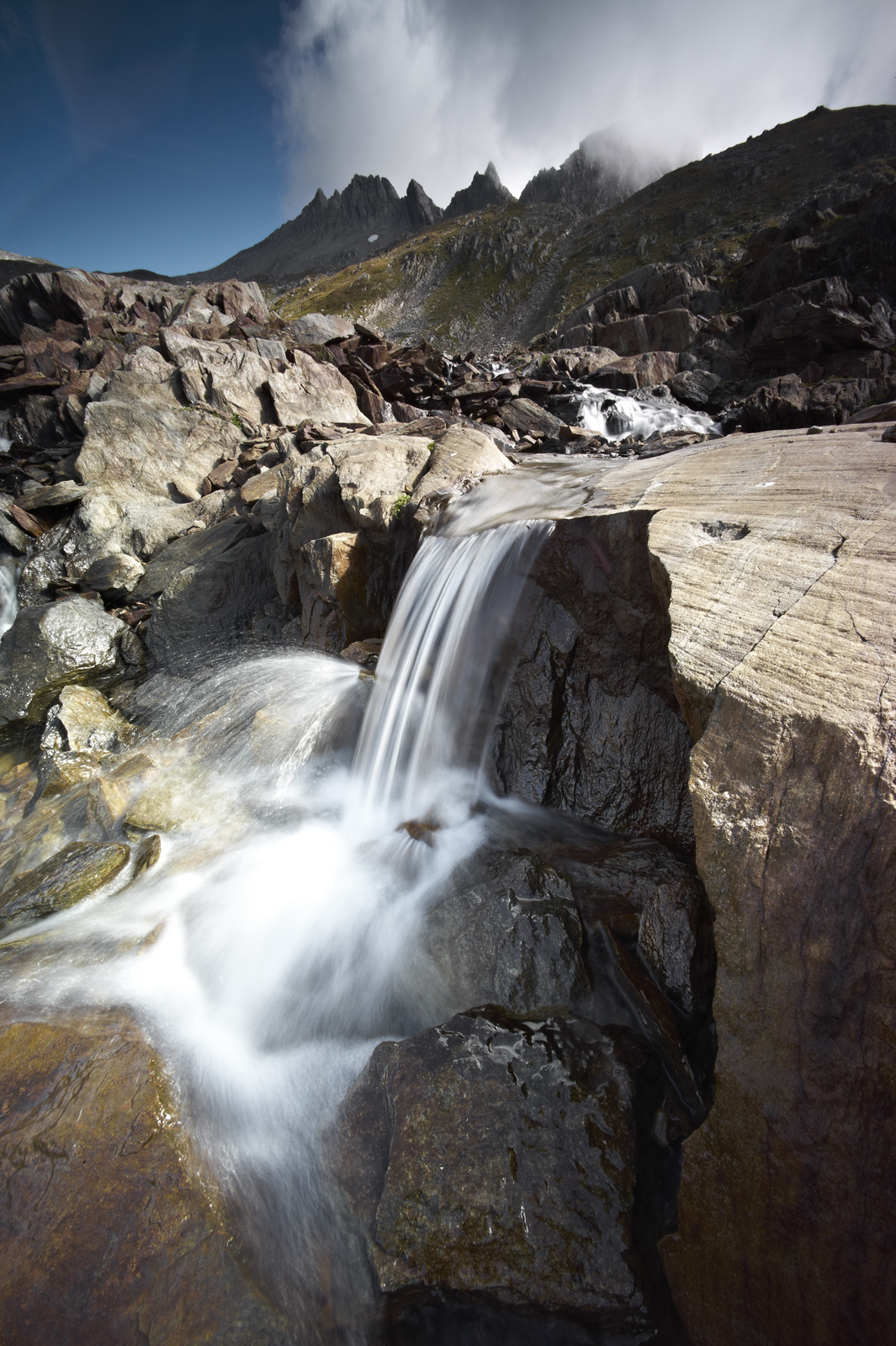 053_L1003774a